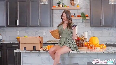 Serena Hill – Stepsisters Pussy Is A Cornucopia Of Fun