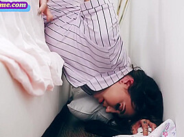 Stunning Tattoed cutie pleasuring 2cocks