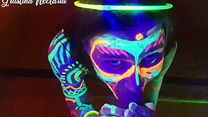 Fucked The Wild Slim Girl In The Uv- Light